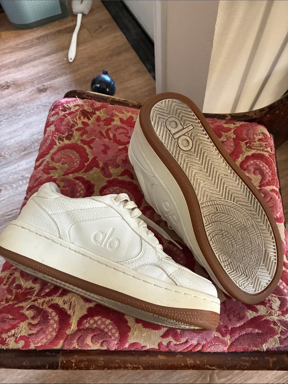 Alo Recovery Mode Sneakers 6 - Picture 8 of 8